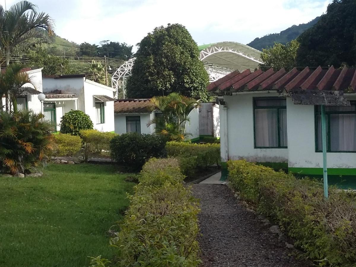 Servituristicos La Esmeralda Hotel Santa Maria Bagian luar foto
