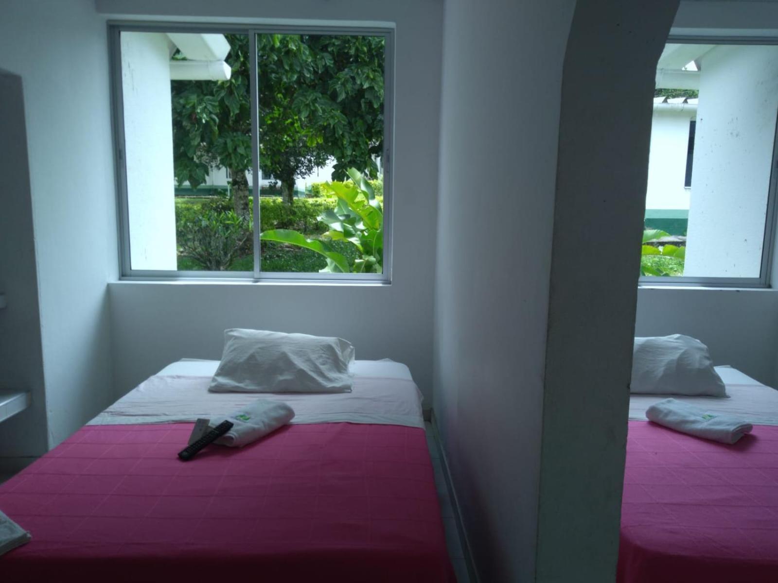Servituristicos La Esmeralda Hotel Santa Maria Bagian luar foto